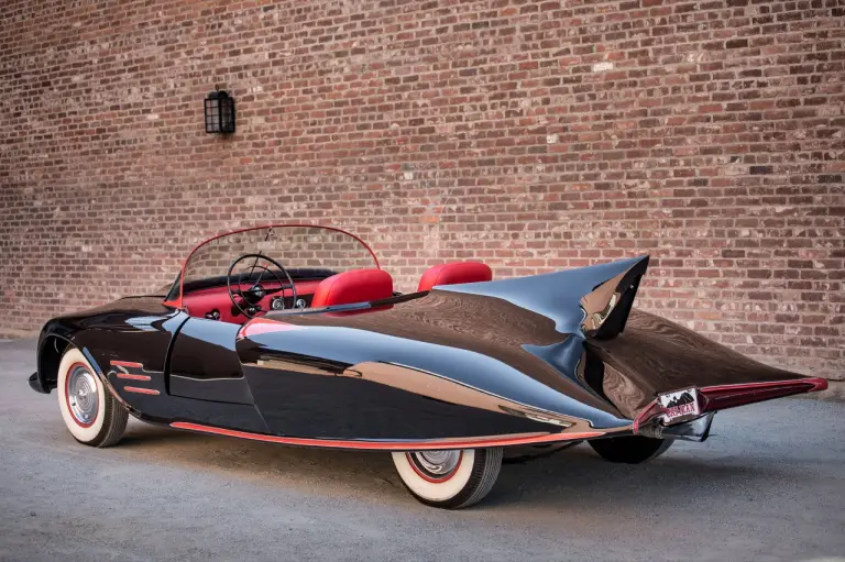 Batmobile ufficiale 1963 all\'asta - 6