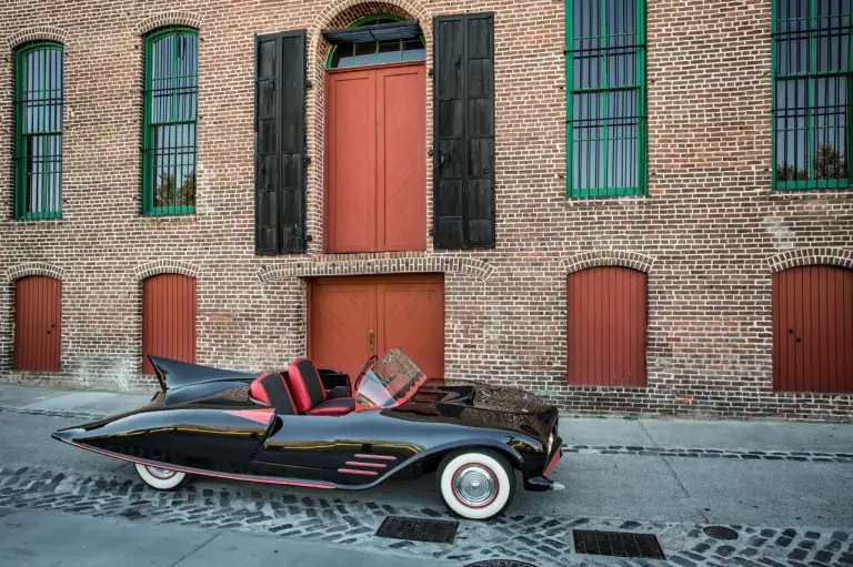 Batmobile ufficiale 1963 all\'asta - 7