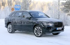 Bentley Bentayga 2021 - Foto spia 28-11-2019