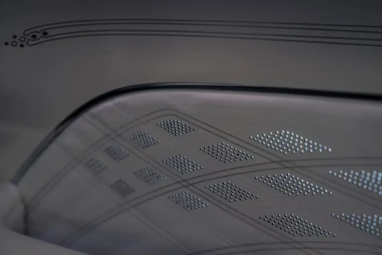 Bentley Bentayga EWB - 35