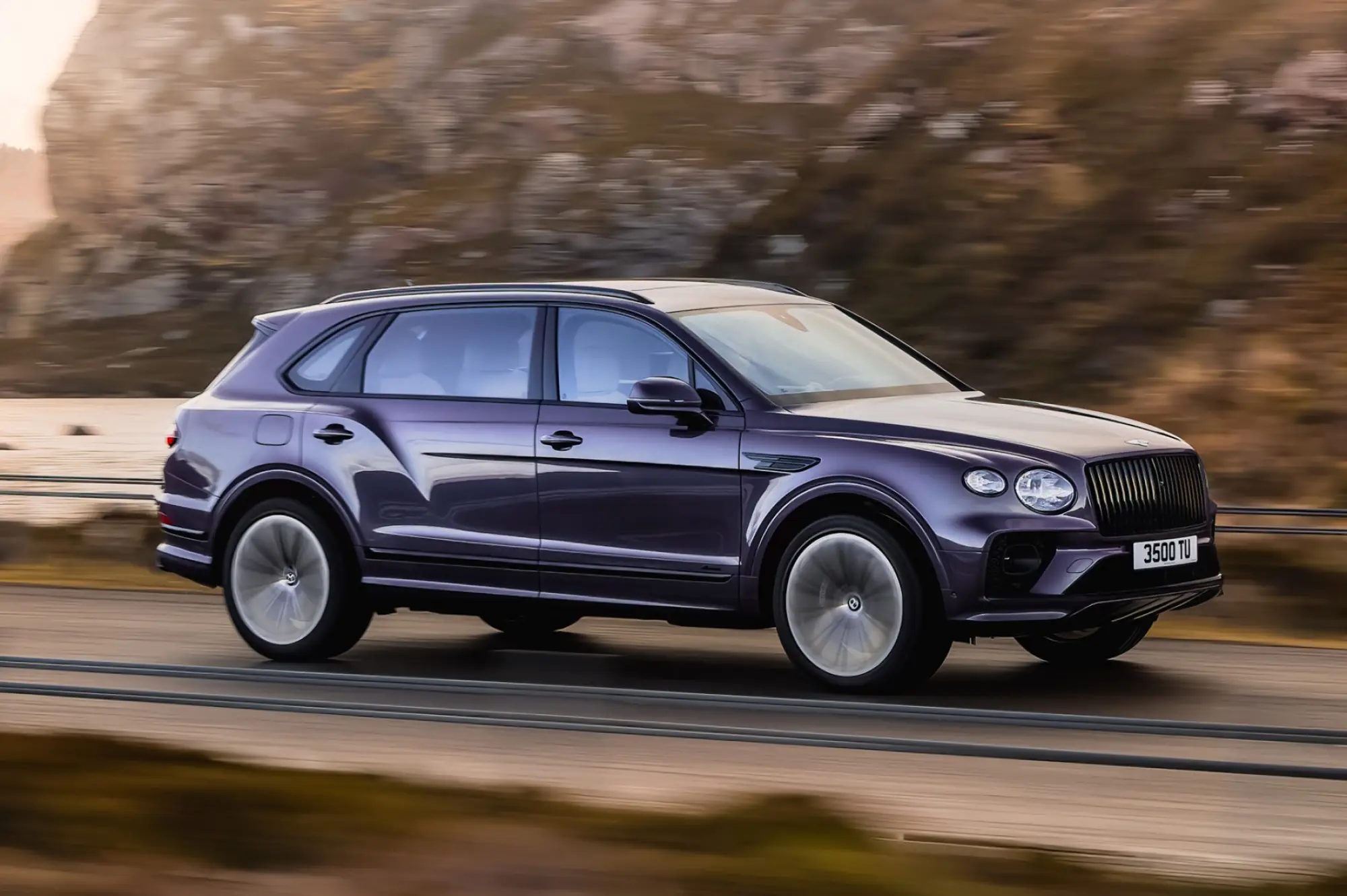 Bentley Bentayga EWB  - 12