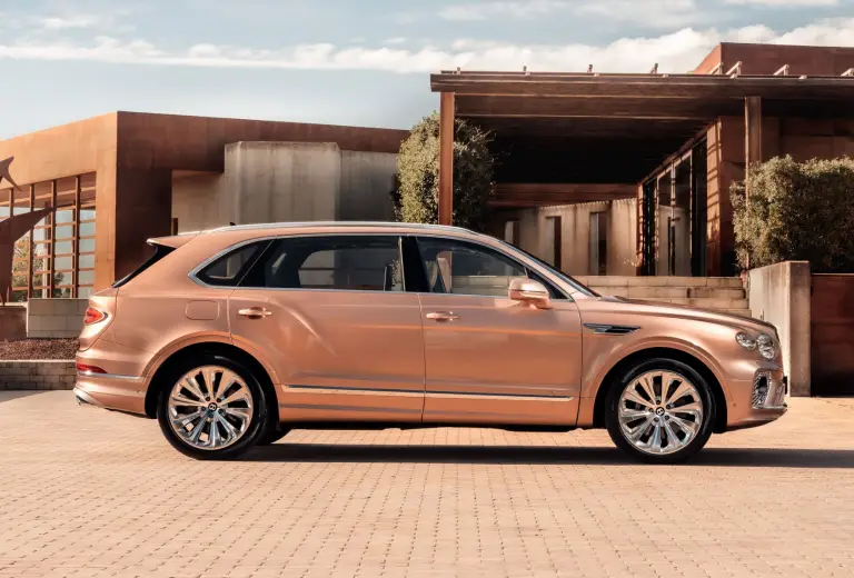 Bentley Bentayga EWB  - 19