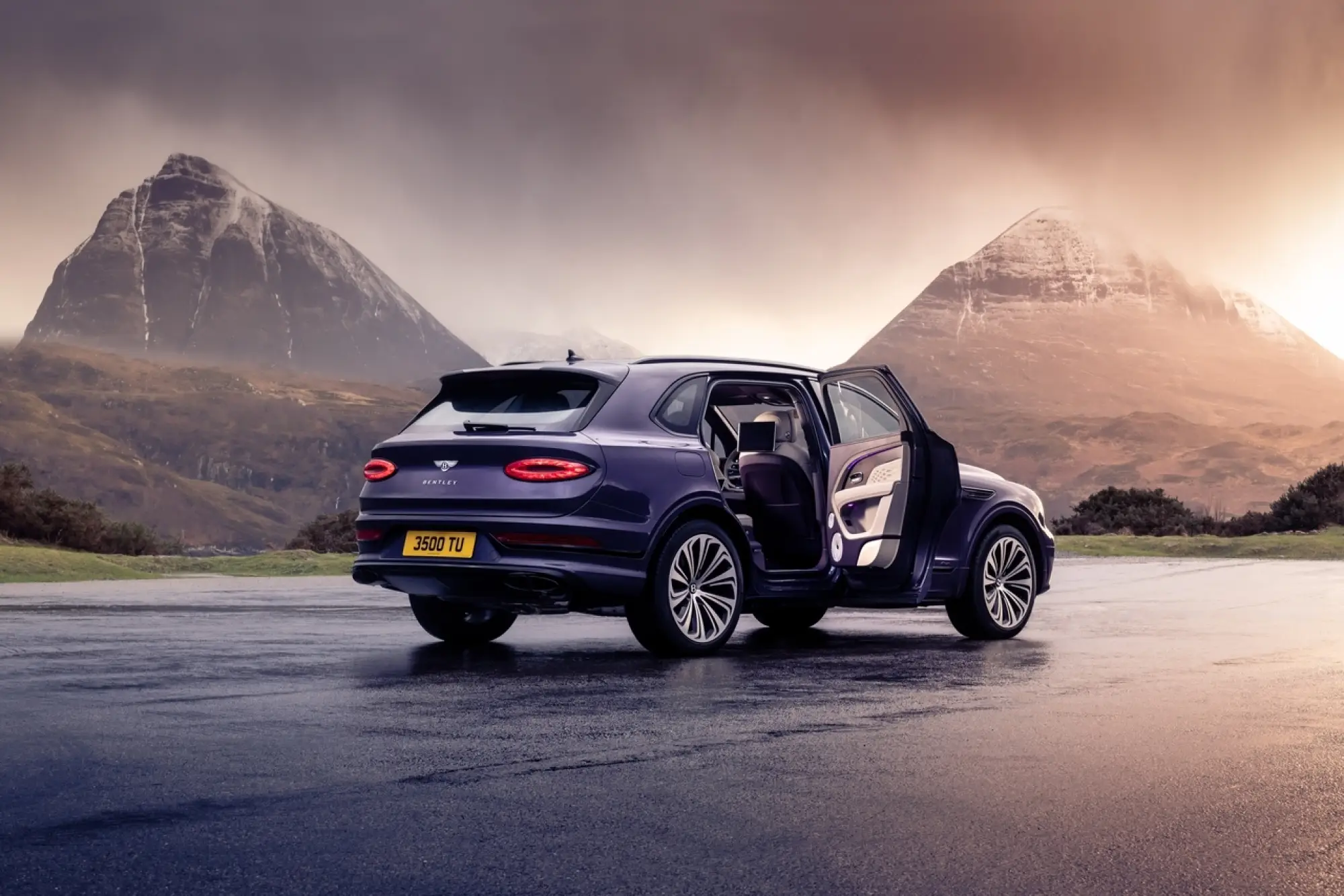 Bentley Bentayga Extended Wheelbase - Foto - 9