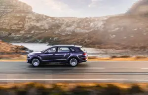 Bentley Bentayga Extended Wheelbase - Foto - 1
