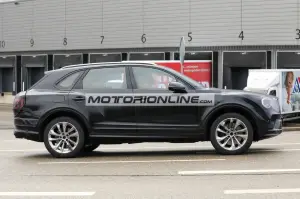 Bentley Bentayga facelift - Foto spia 3-6-2020 - 7