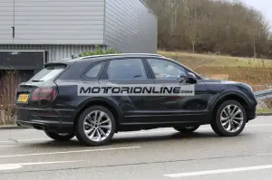 Bentley Bentayga facelift - Foto spia 3-6-2020 - 8