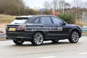 Bentley Bentayga facelift - Foto spia 3-6-2020 - 9