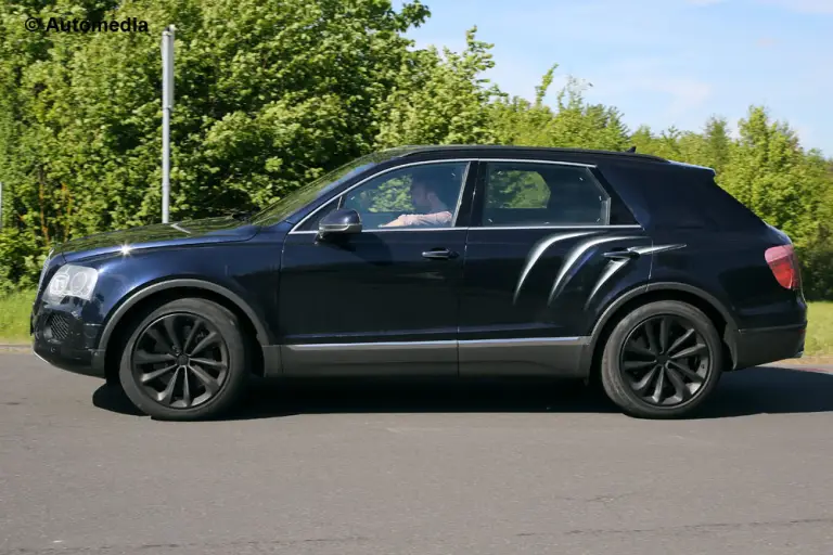 Bentley Bentayga - Foto spia 20-05-2015 - 4
