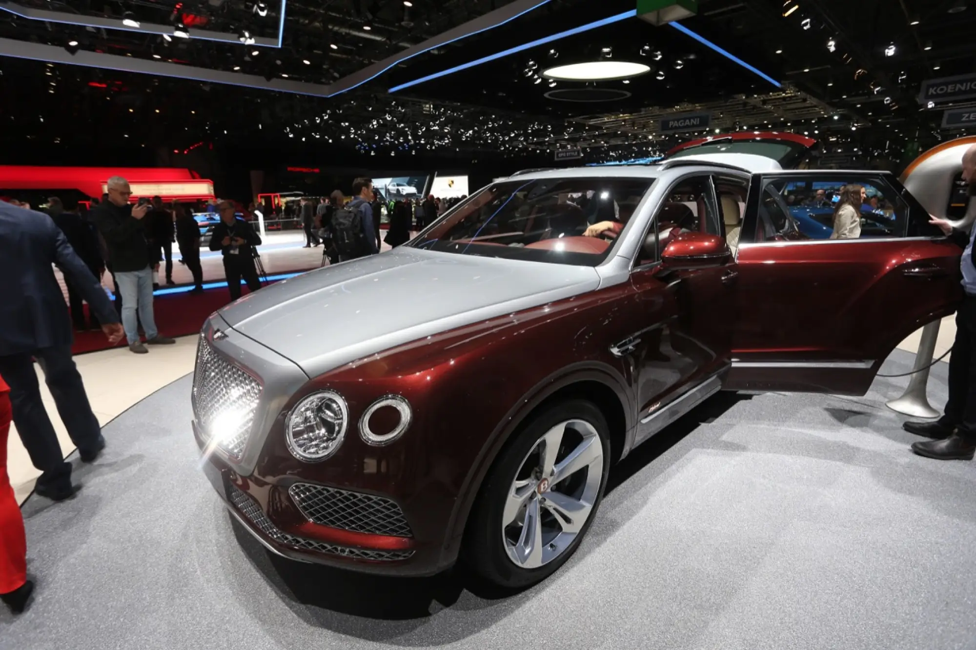 Bentley Bentayga Hybrid - Salone di Ginevra 2018 - 2