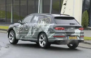 Bentley Bentayga LWB - Foto spia 22-10-2020