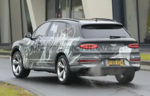 Bentley Bentayga LWB - Foto spia 22-10-2020
