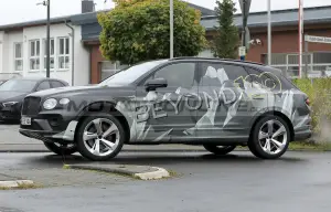 Bentley Bentayga LWB - Foto spia 22-10-2020