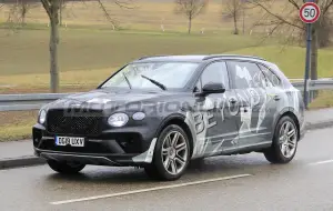 Bentley Bentayga LWB - Foto spia 27-01-2021