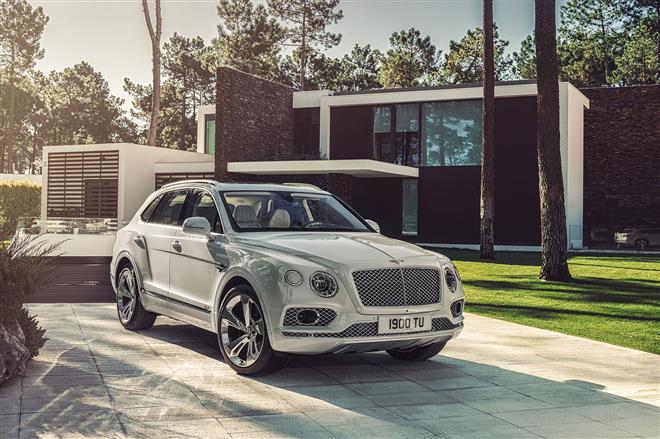 Bentley Bentayga Plug-In Hybrid foto leaked