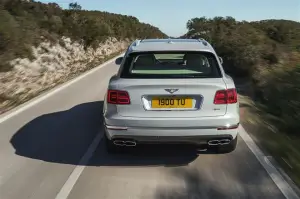 Bentley Bentayga Plug-In Hybrid foto leaked