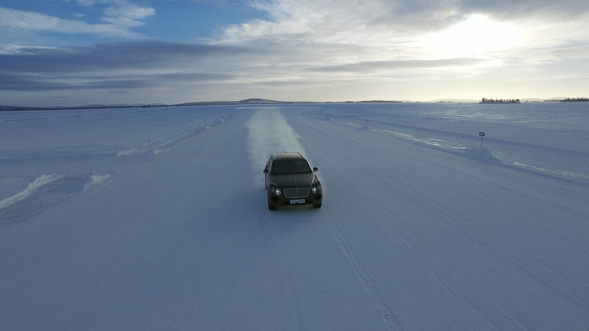 Bentley Bentayga - Power on Ice 2016 