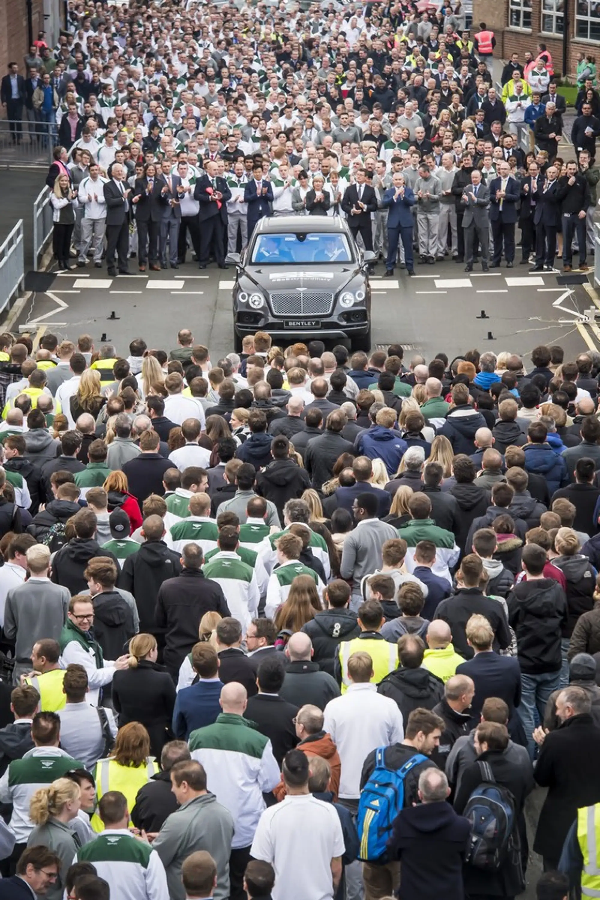 Bentley Bentayga - Primo esemplare - 2