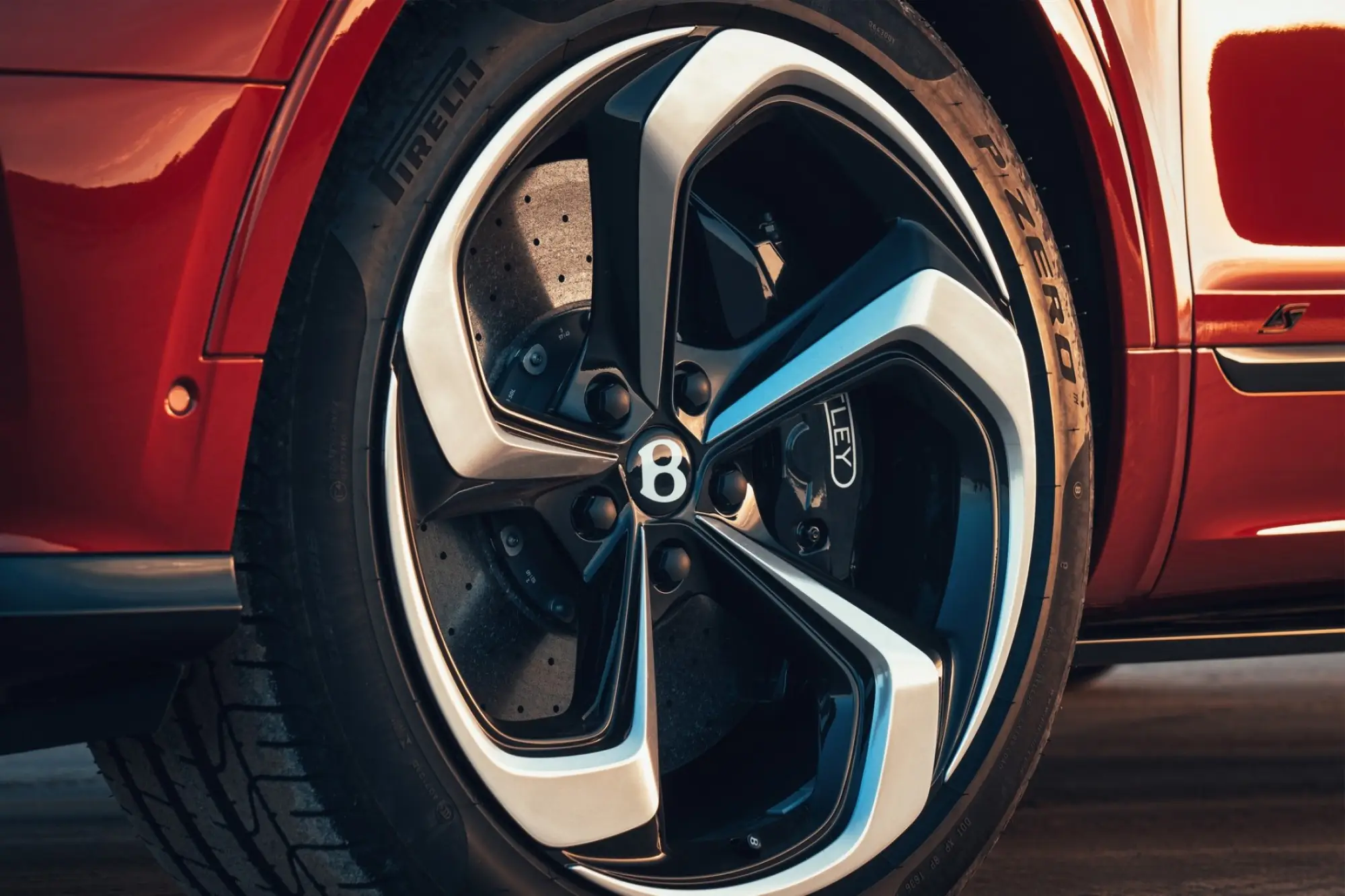 Bentley Bentayga S  - 17