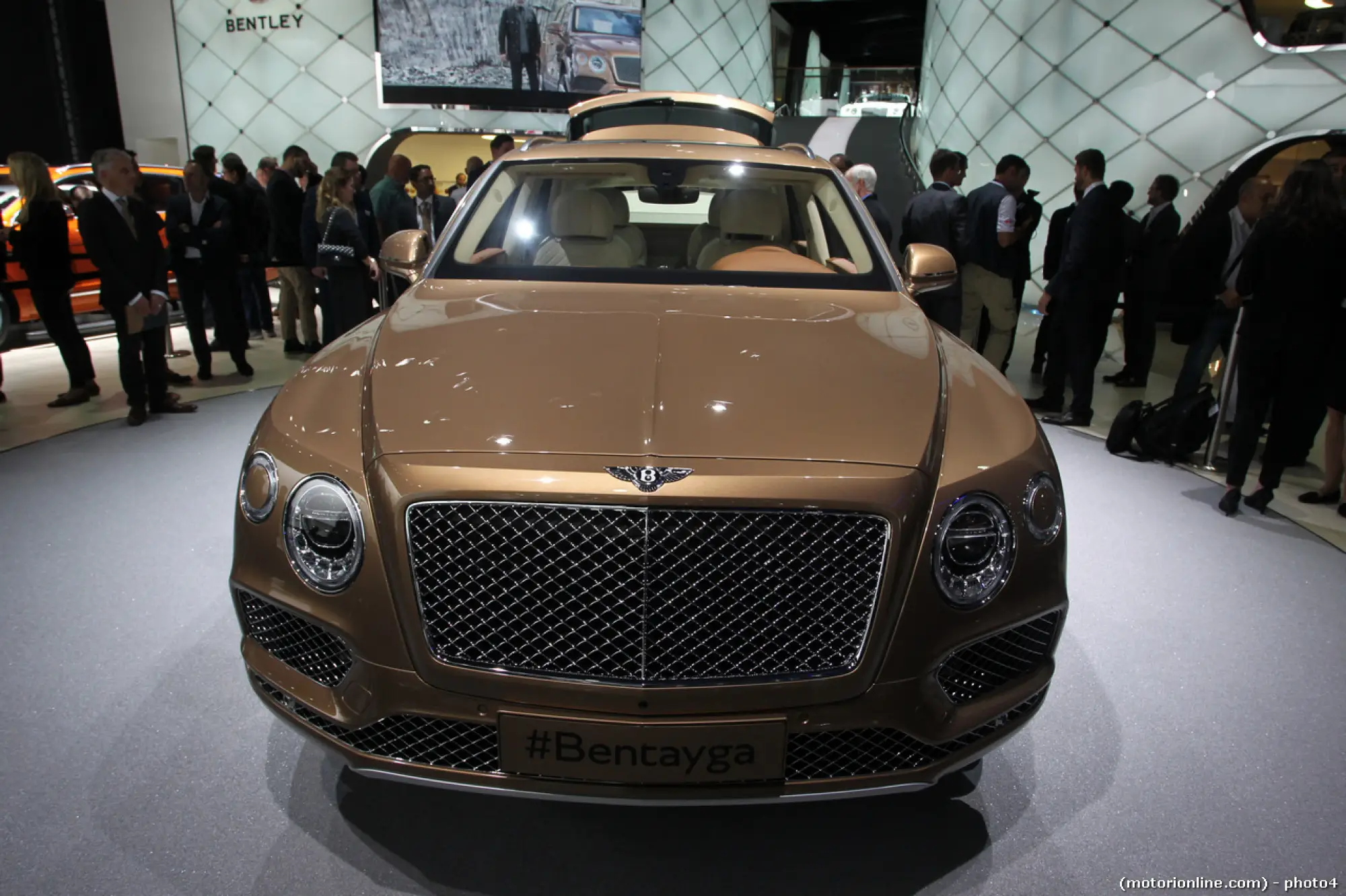 Bentley Bentayga - Salone di Francoforte 2015 - 1