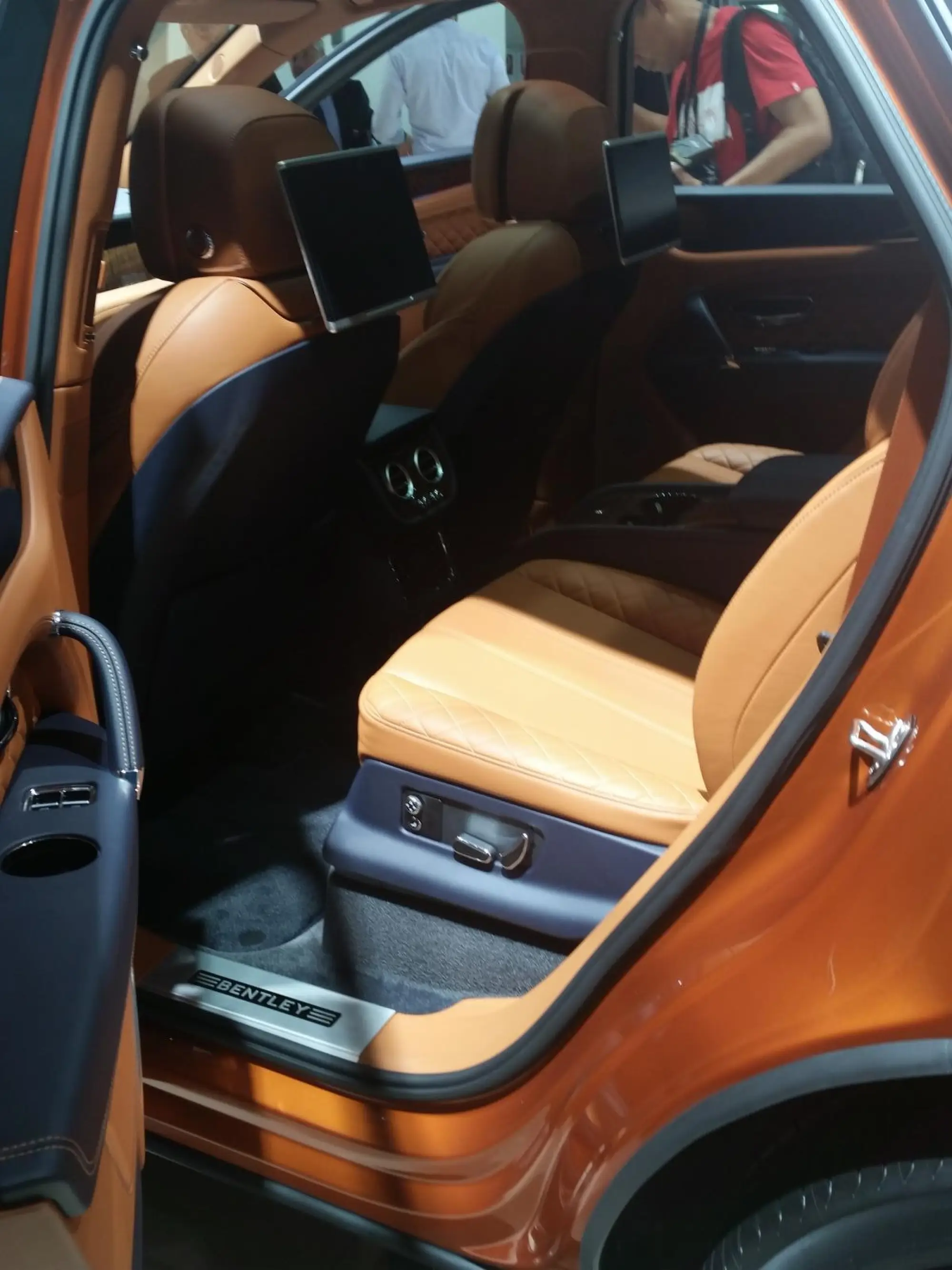 Bentley Bentayga - Salone di Francoforte 2015 - 8