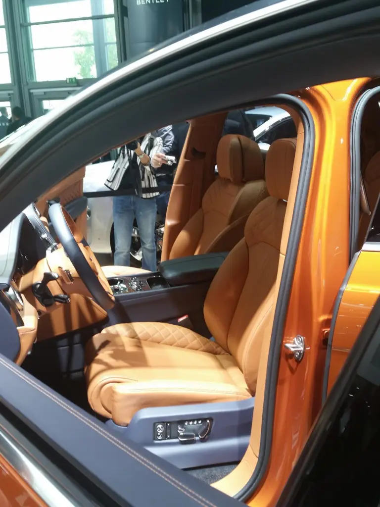 Bentley Bentayga - Salone di Francoforte 2015 - 9