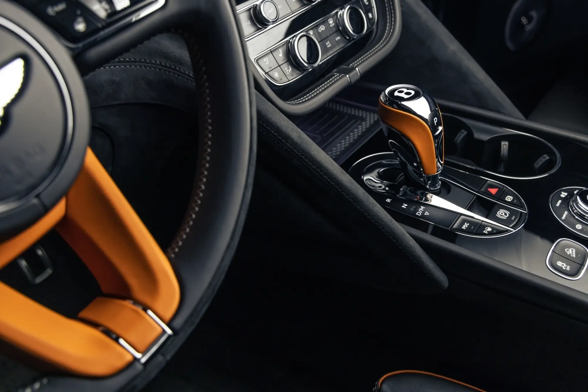 Bentley Bentayga Space Edition - Foto - 4