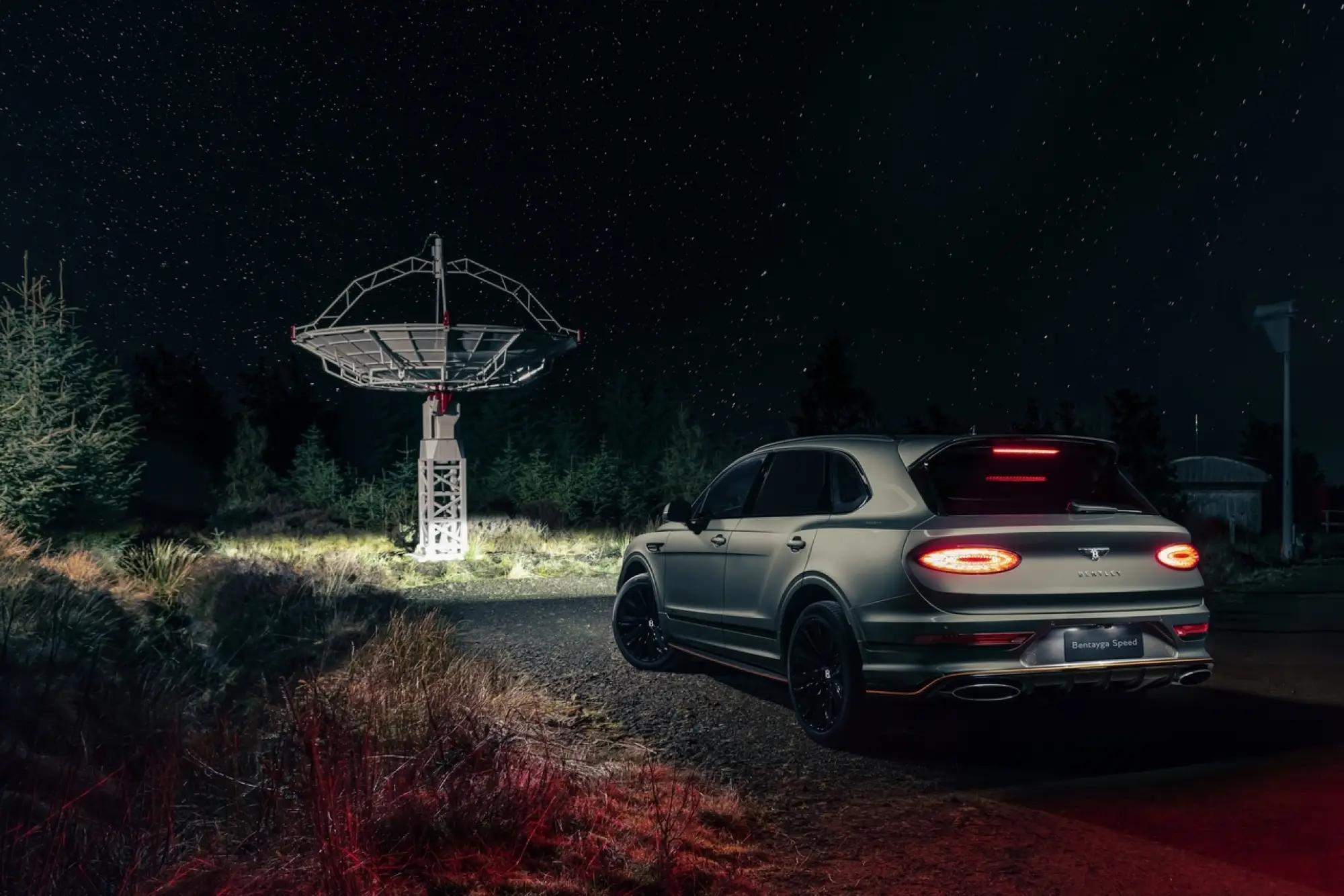 Bentley Bentayga Space Edition - Foto - 6