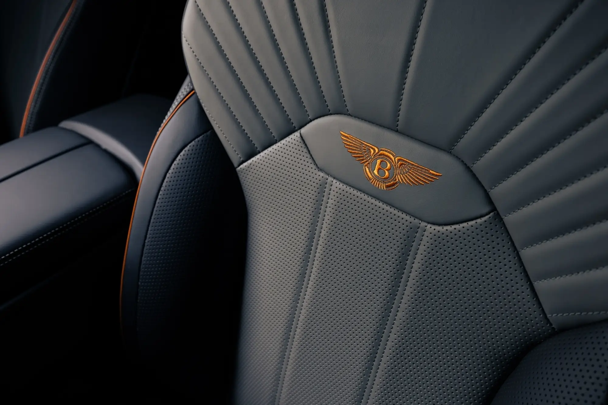 Bentley Bentayga Space Edition - Foto - 3