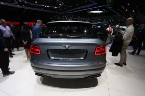 Bentley Bentayga V8 - Salone di Ginevra 2018 - 2