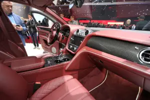 Bentley Bentayga V8 - Salone di Ginevra 2018