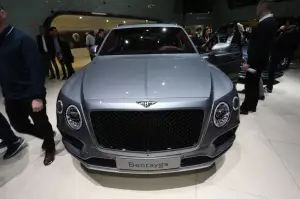 Bentley Bentayga V8 - Salone di Ginevra 2018 - 5