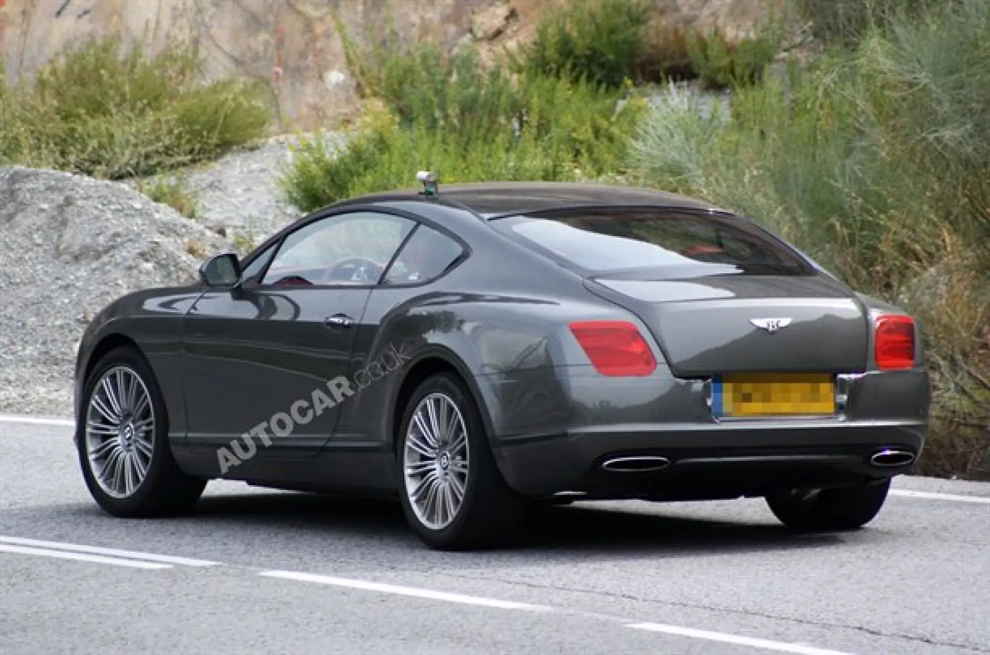 Bentley Continental GT 2011 - Foto spia 06-09-2010 - 5