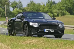 Bentley Continental GT Convertible foto spia - 10