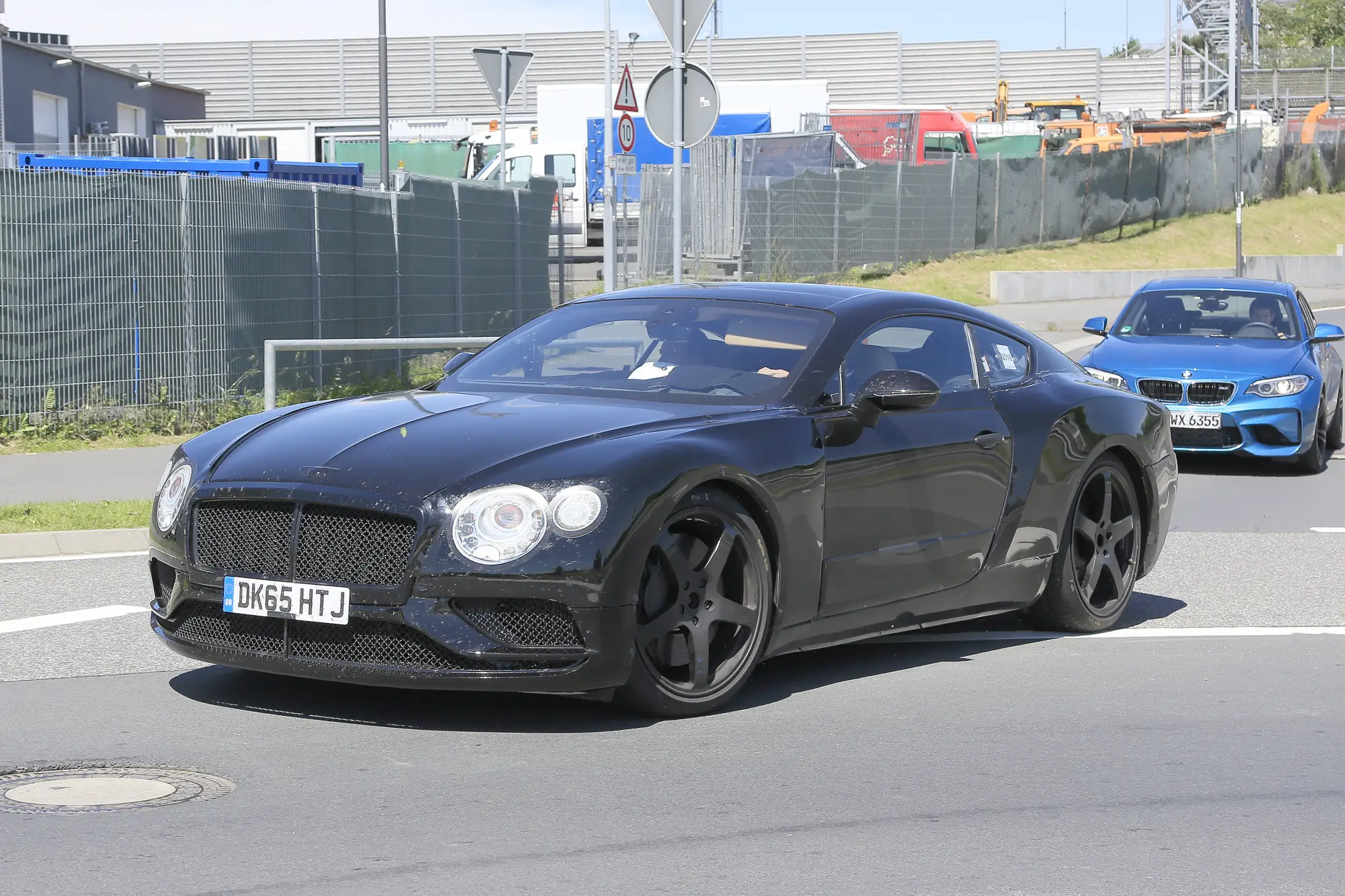 Bentley Continental GT coupè foto spia 23 giugno 2016 Nurburgring - 12