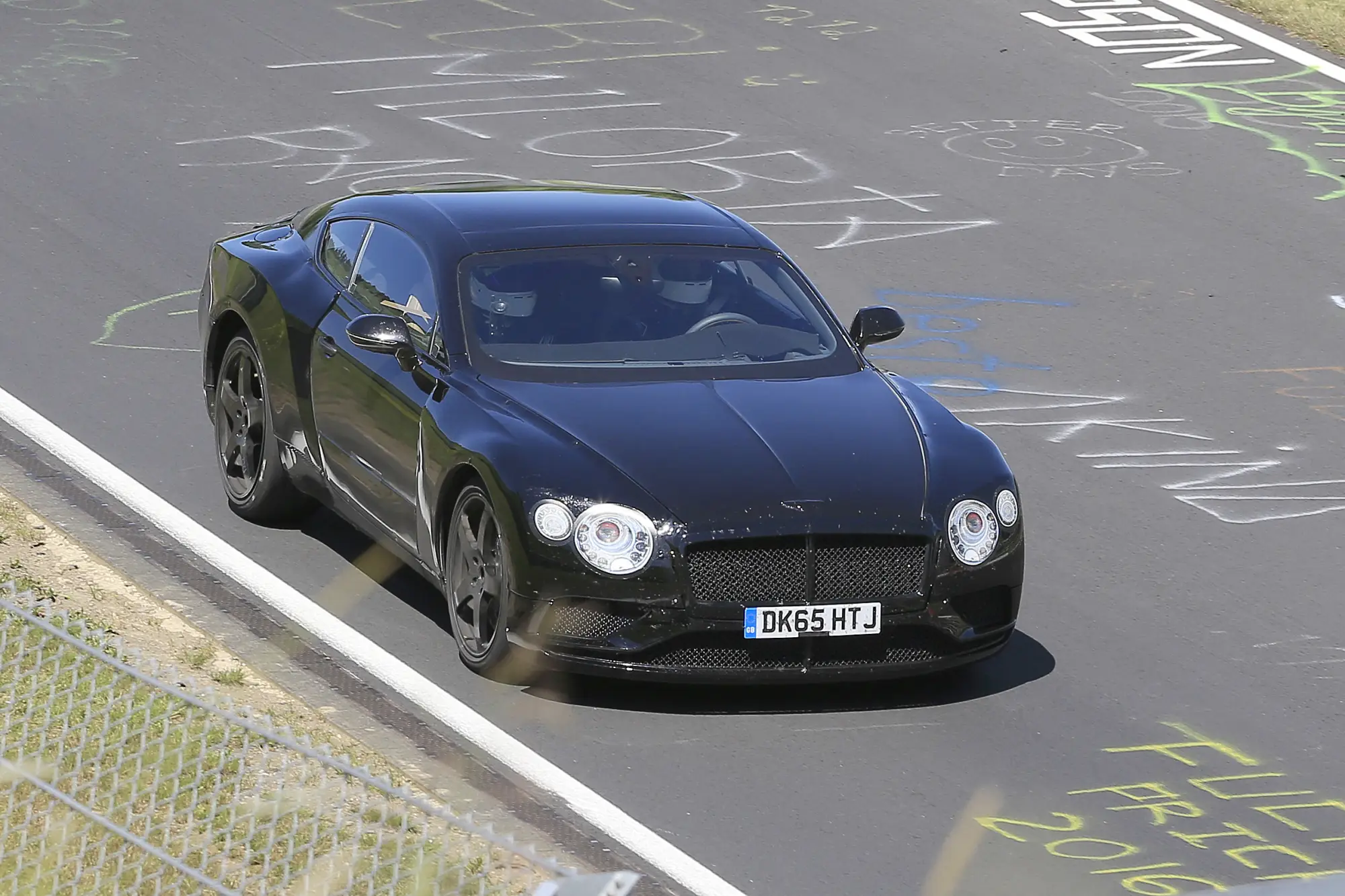Bentley Continental GT coupè foto spia 23 giugno 2016 Nurburgring - 3
