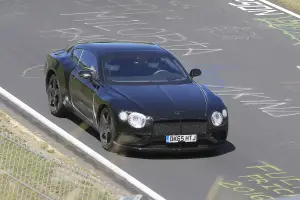 Bentley Continental GT coupè foto spia 23 giugno 2016 Nurburgring