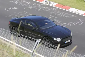 Bentley Continental GT coupè foto spia 23 giugno 2016 Nurburgring