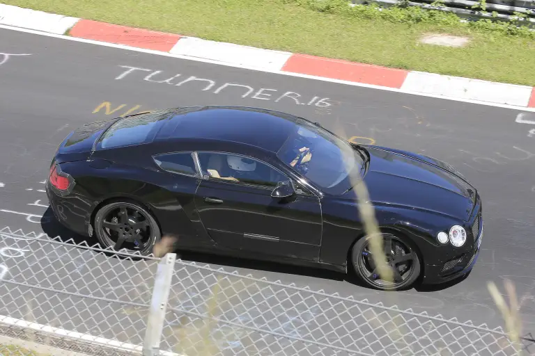 Bentley Continental GT coupè foto spia 23 giugno 2016 Nurburgring - 6
