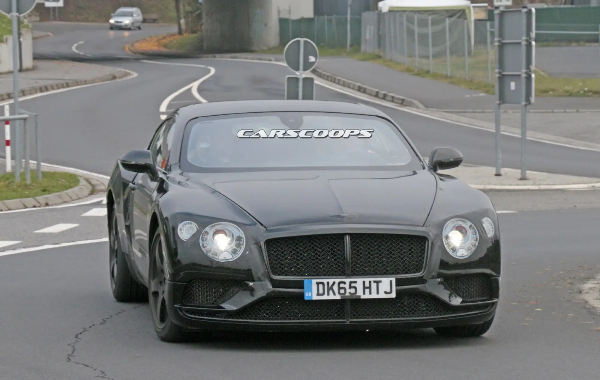 Bentley Continental GT e GTC foto spia 27 ottobre 2016 - 1