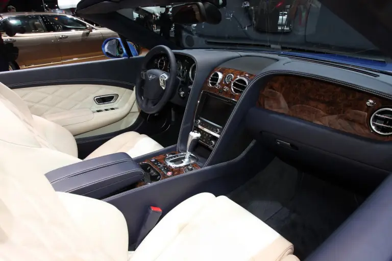 Bentley Continental GT Speed Convertible - Salone di Detroit 2013 - 5