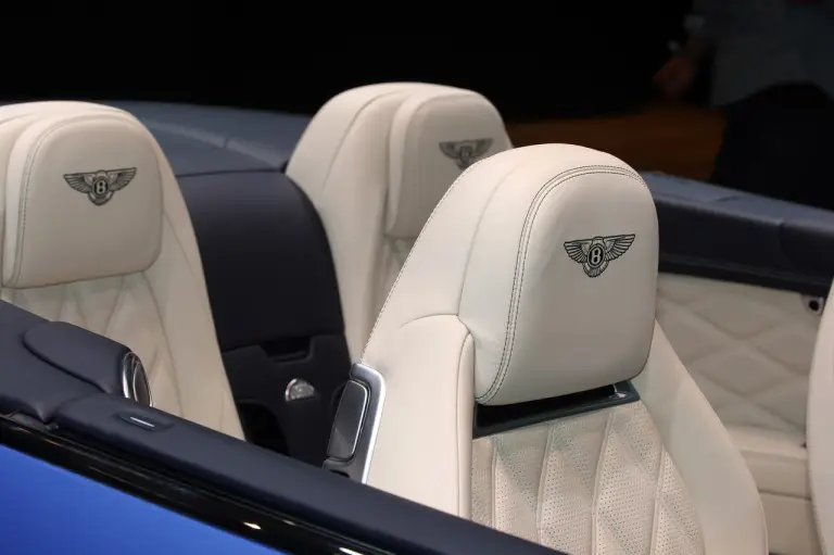 Bentley Continental GT Speed Convertible - Salone di Detroit 2013 - 6