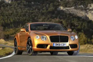 Bentley Continental GT V8 e Bentley Continental GTC V8