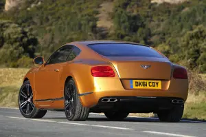 Bentley Continental GT V8 e Bentley Continental GTC V8