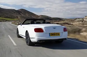 Bentley Continental GT V8 e Bentley Continental GTC V8