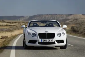 Bentley Continental GT V8 e Bentley Continental GTC V8