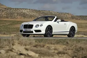 Bentley Continental GT V8 e Bentley Continental GTC V8 - 25