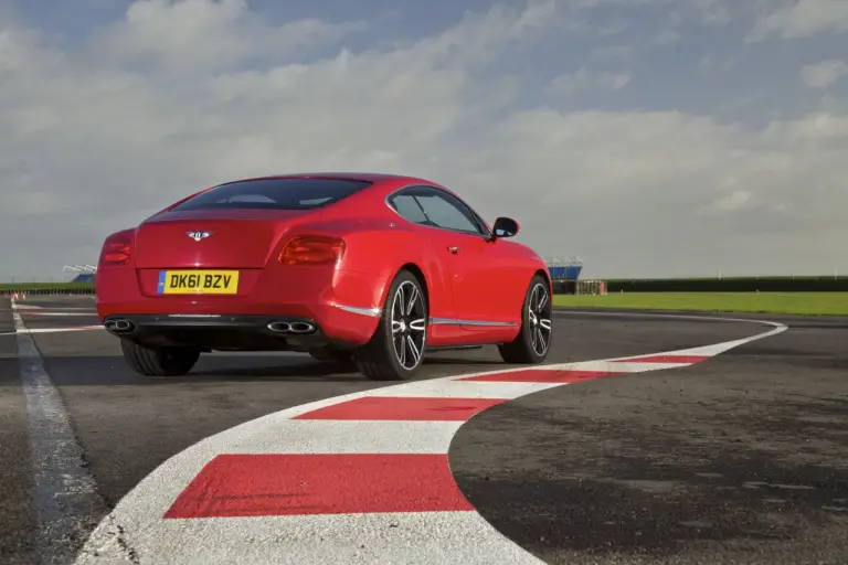 Bentley Continental GT V8 e GTC V8 - Foto ufficiali - 7