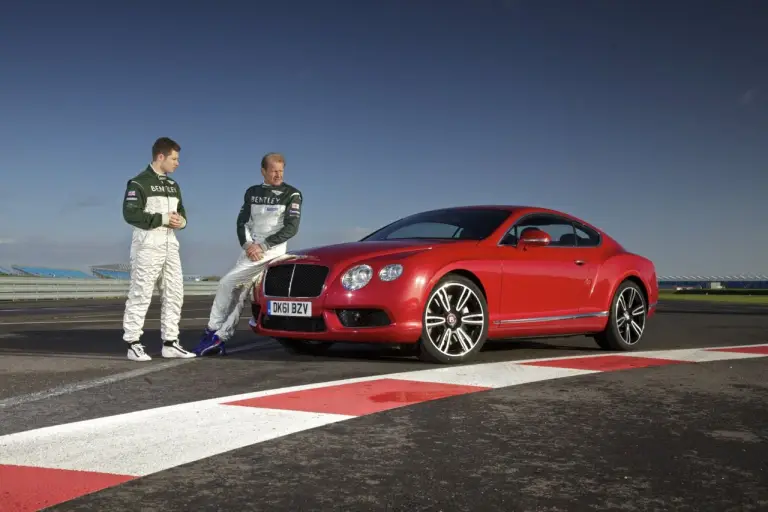 Bentley Continental GT V8 e GTC V8 - Foto ufficiali - 12