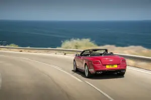 Bentley Continental GT V8 S Coupe e Cabrio - Foto ufficiali - 4