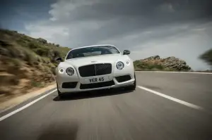 Bentley Continental GT V8 S Coupe e Cabrio - Foto ufficiali - 13